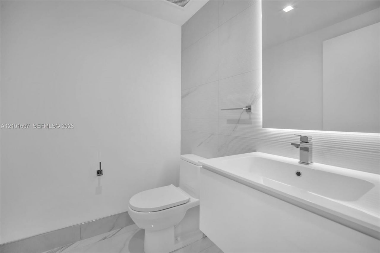 1170 E Hallandale Beach Blvd , Unit 1806, Hallandale Beach, FL 33009 Photo