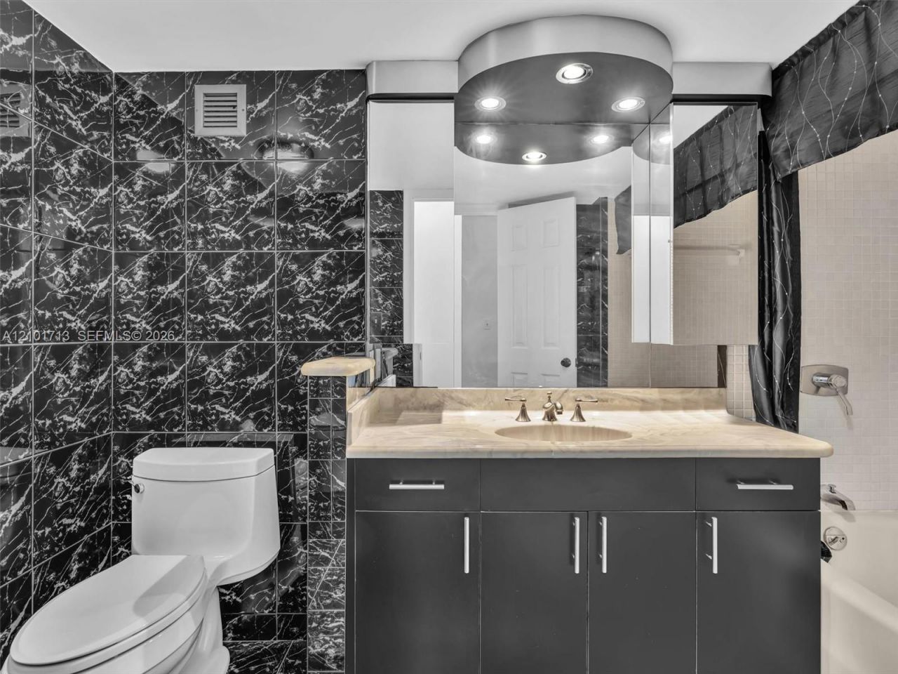 2751 S Ocean Dr, Unit 806S, Hollywood, FL 33019 Photo
