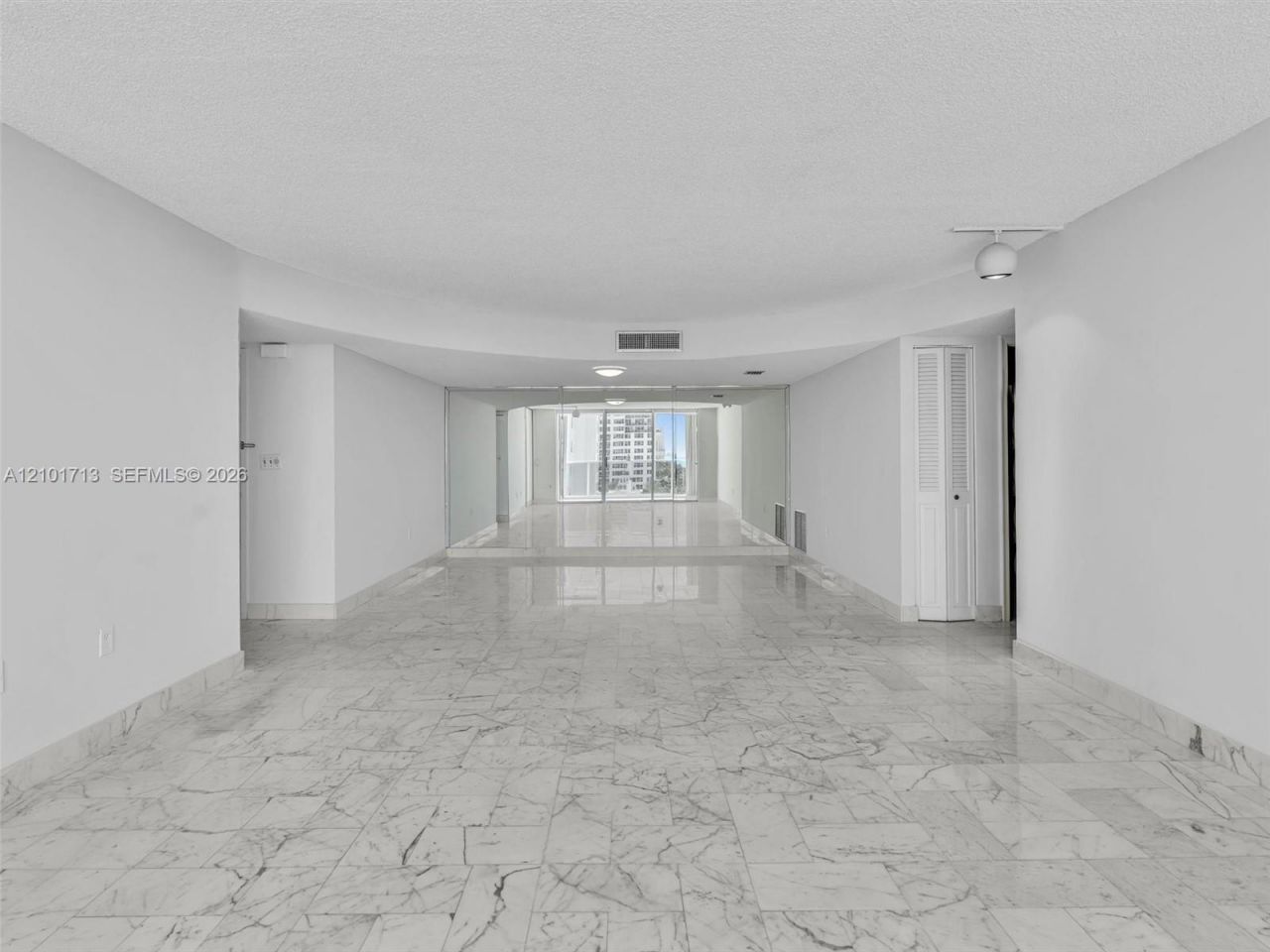 2751 S Ocean Dr, Unit 806S, Hollywood, FL 33019 Photo