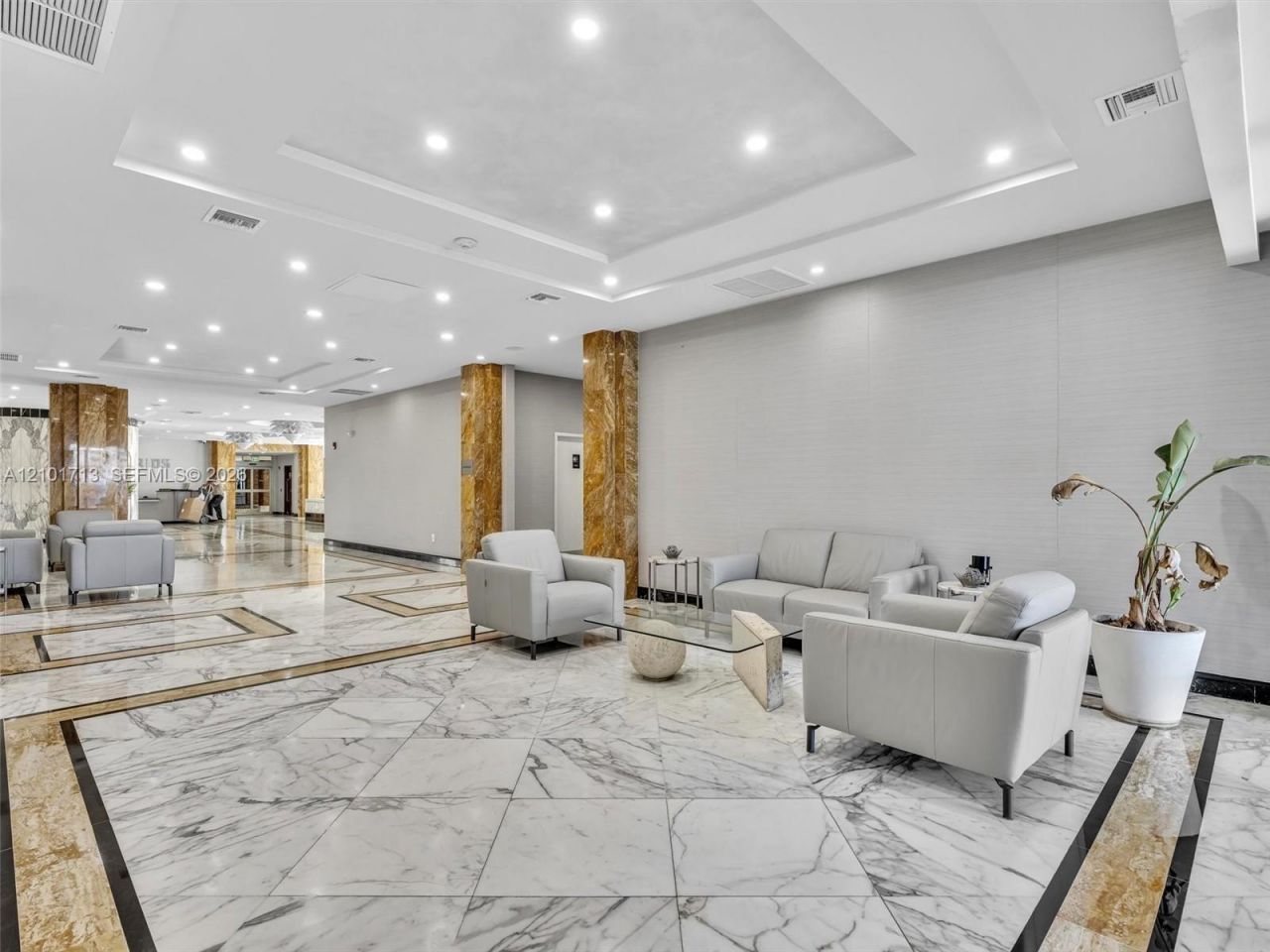 2751 S Ocean Dr, Unit 806S, Hollywood, FL 33019 Photo