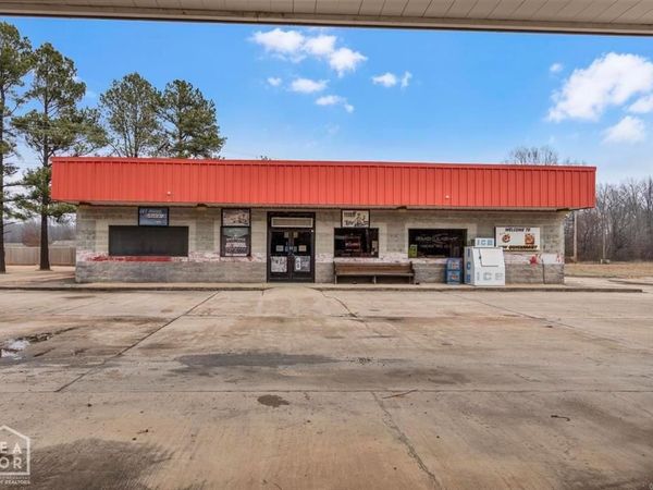 11002 N Highway 135, Lafe, AR 72436