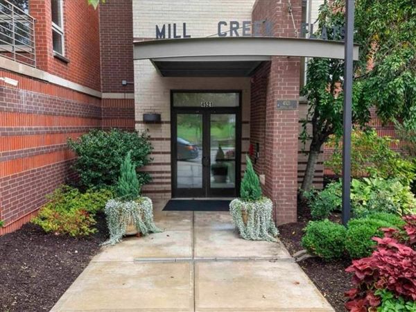 4521 Wornall Road, Unit 106, Kansas City, MO 64111