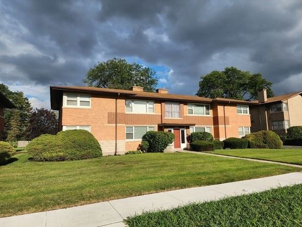 1341 Balmoral Avenue , Unit 2S, Westchester, IL 60154