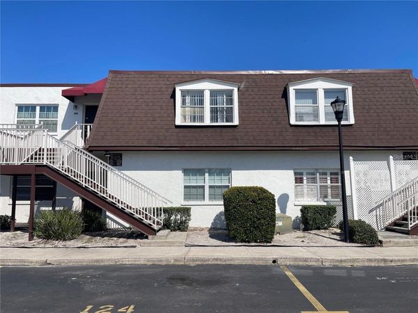 9105 W HILLSBOROUGH AVENUE , Unit I104, TAMPA, FL 33615