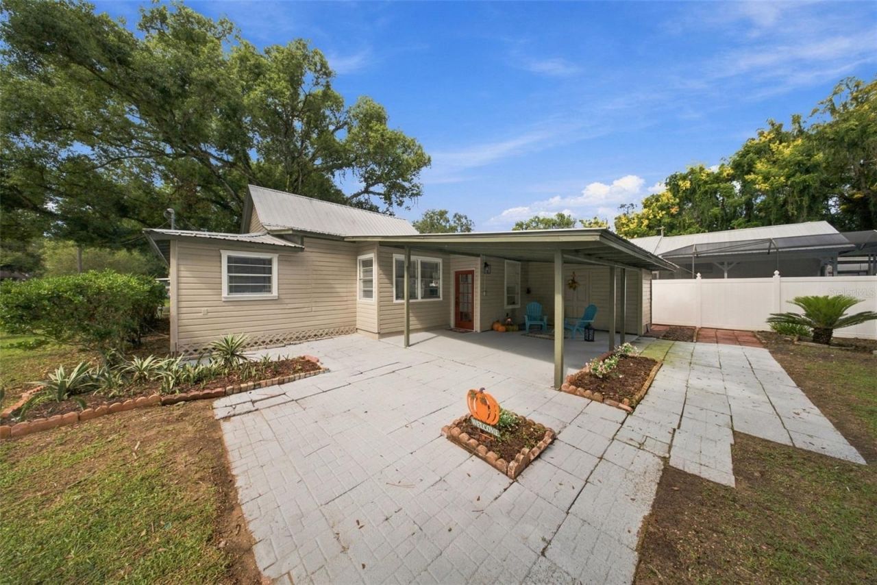 5450 10th Street , Zephyrhills, FL 33542 Photo