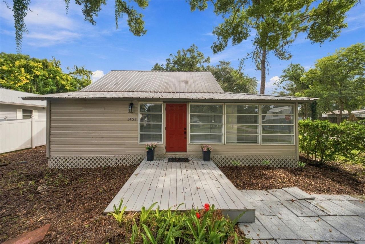 5450 10th Street , Zephyrhills, FL 33542 Photo