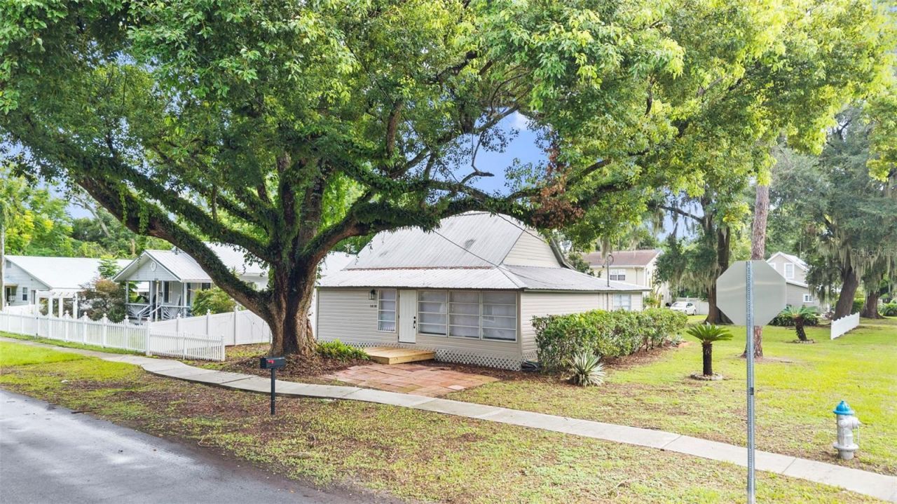 5450 10th Street , Zephyrhills, FL 33542 Photo