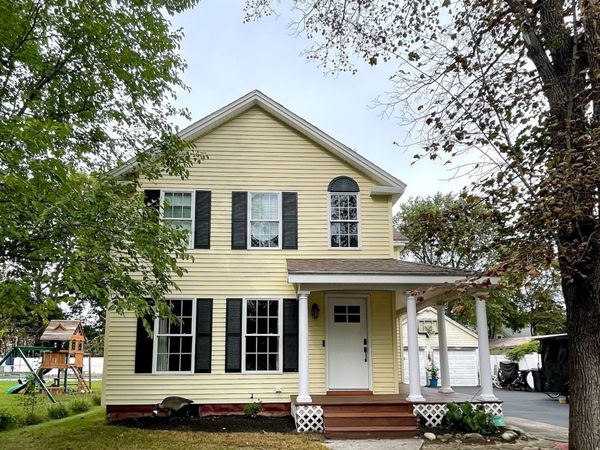 22 3rd, Ayer, MA 01432