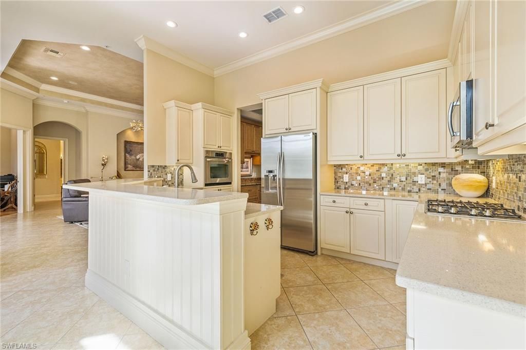 28560 Calabria Ct, Unit 201, Naples, FL 34110 Photo