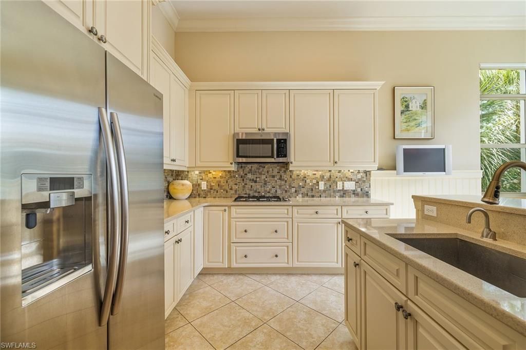 28560 Calabria Ct, Unit 201, Naples, FL 34110 Photo