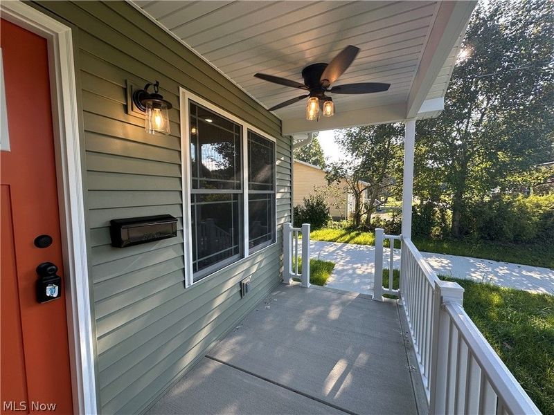 16 E Haywood Avenue, Struthers, OH 44471 Photo 4