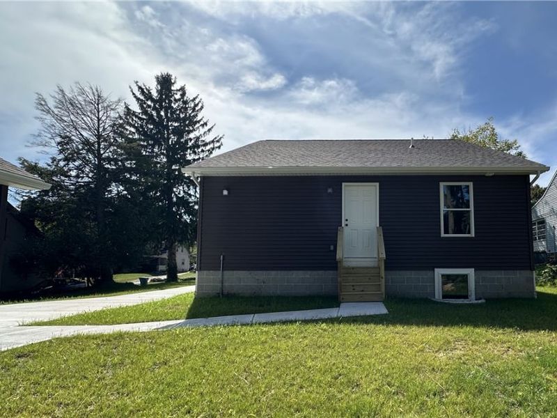 363 Sexton Street, Struthers, OH 44471 Photo 2