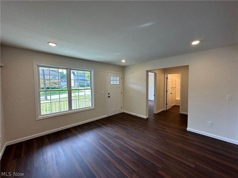 363 Sexton Street, Struthers, OH 44471 Photo 5