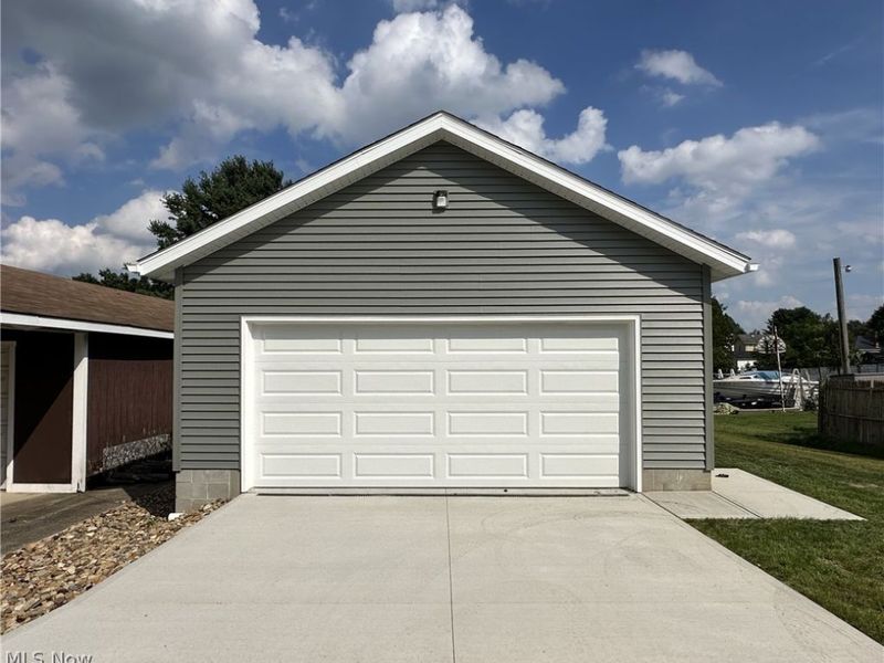 90 Center Street, Struthers, OH 44471 Photo 3