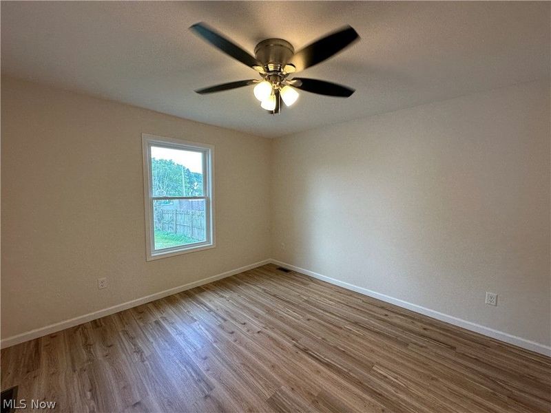 90 Center Street, Struthers, OH 44471 Photo 8