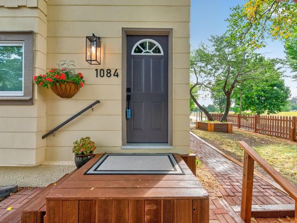 1084 Sylvan Street, Saint Paul, MN 55117
