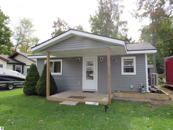 312 Lakewood Drive, East Tawas, MI 48730