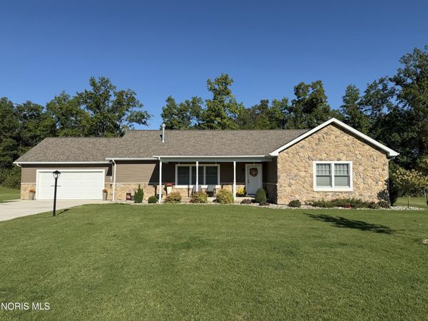 1462 Lee Ann Avenue , Defiance, OH 43512