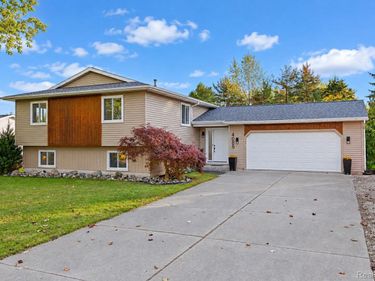 4085 Becker Street, Fenton Township, Mi 48451