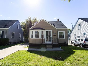 19952 Kenosha Street, Harper Woods, Mi 48225