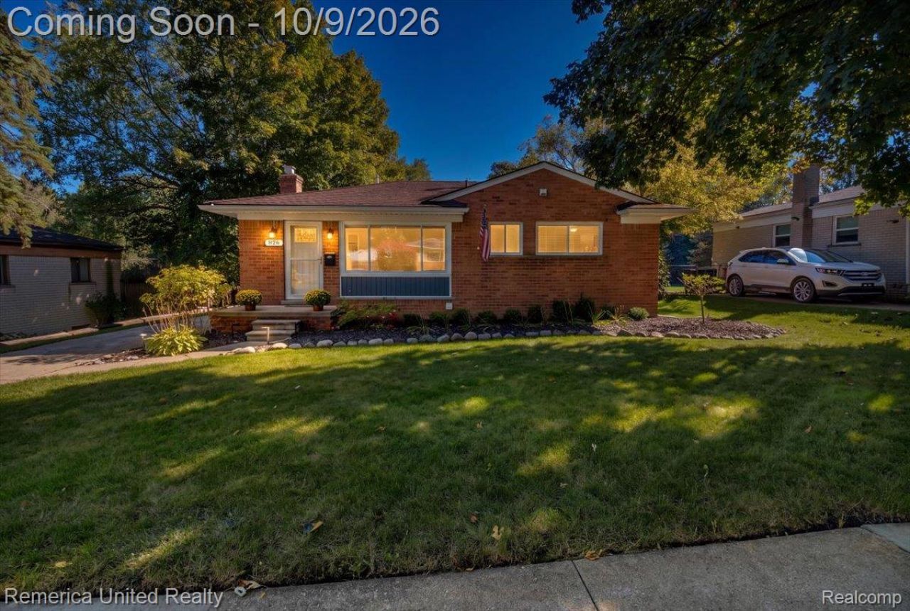 826 Squire Lane, Milford Village, Mi 48381 Main Photo