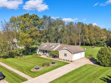 5385 Dillon Drive, White Lake Township, Mi 48383