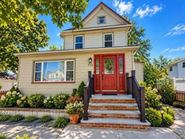 712 Parsonage Street, Baldwin, NY 11510