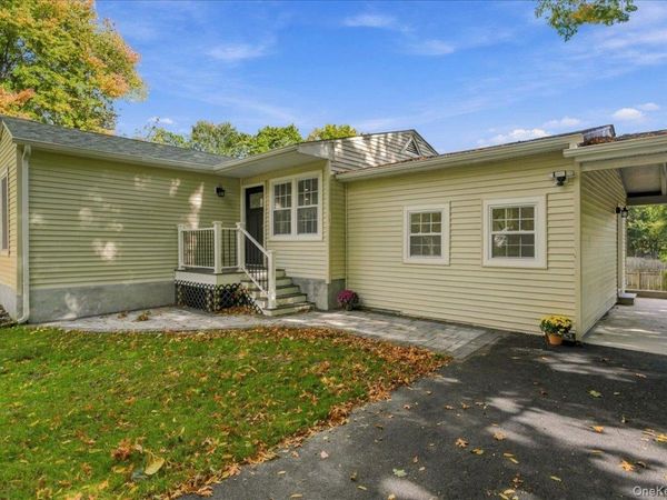 669 Vassar Road , Poughkeepsie, NY 12603