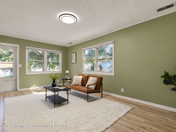 1325 Roselawn Avenue, Lansing, MI 48915