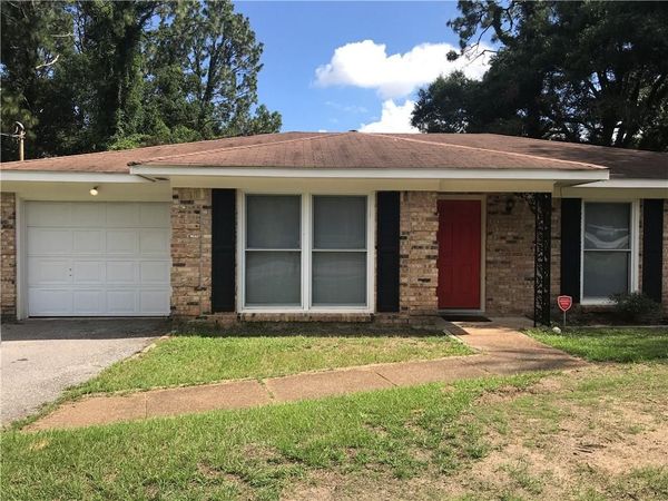 5551 Vanderbilt Drive N, Mobile, AL 36608