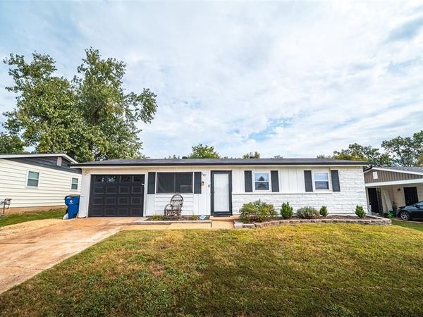 247 Martigney Drive , St Louis, MO 63129