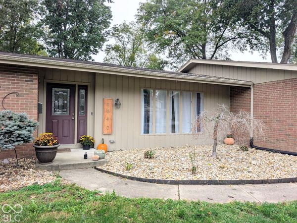 1640 South, Columbus, IN 47203
