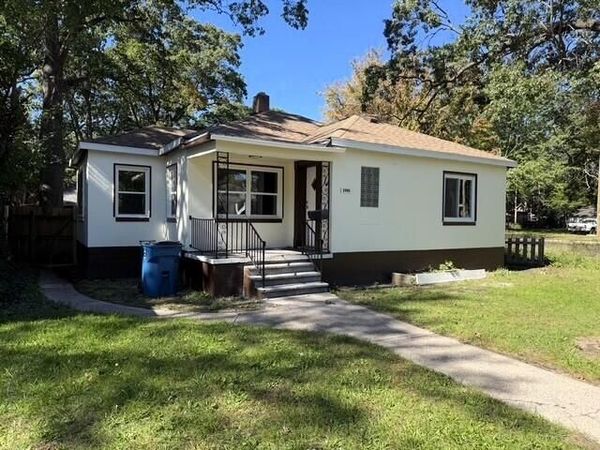 2905 7th Street, Muskegon Heights, MI 49444
