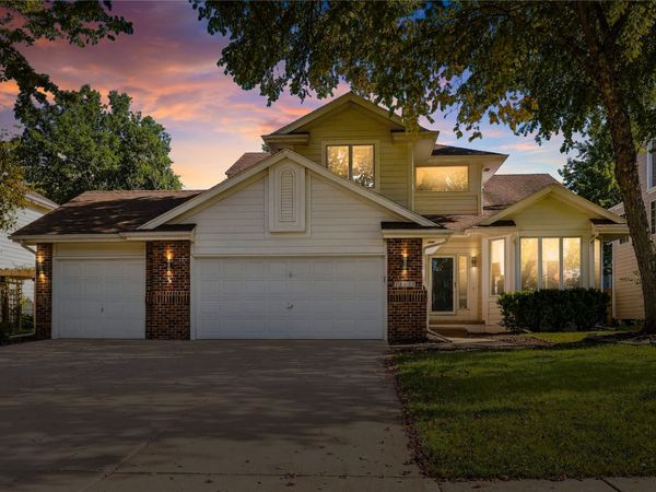 12222 Sunset Terrace, Clive, IA 50325