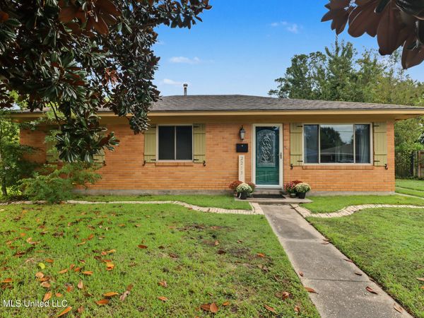 2213 North Street, Gulfport, MS 39507