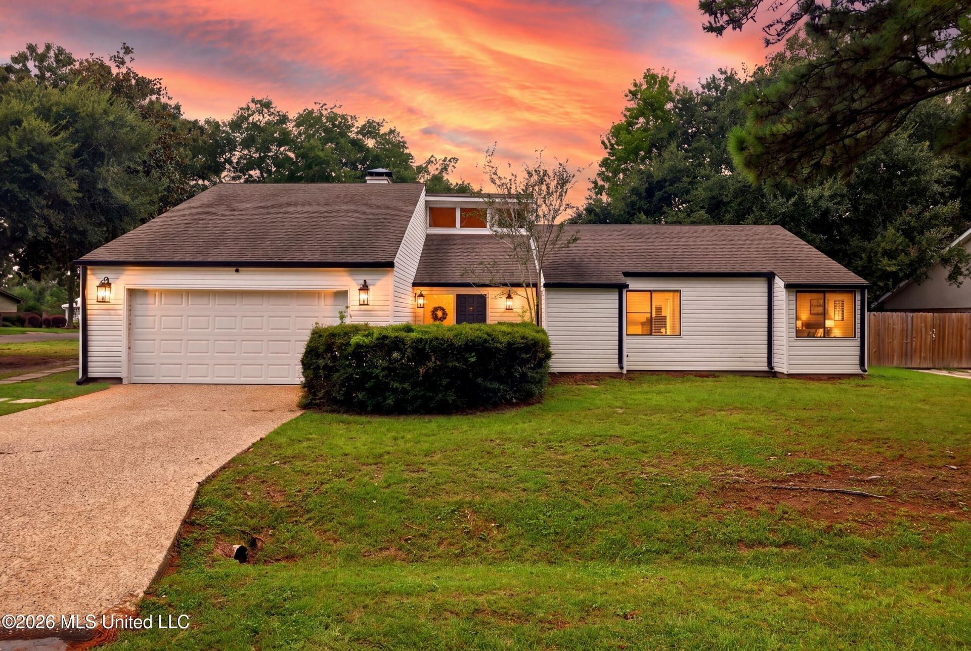 5420 E Diamondhead Drive, Diamondhead, MS 39525 Main Photo