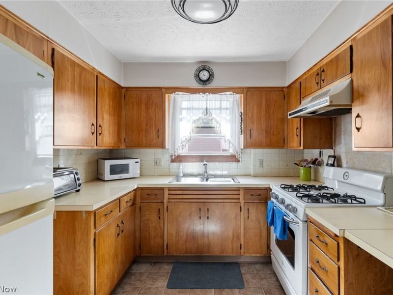 2041 15th Street, Cuyahoga Falls, OH 44223 Photo 12