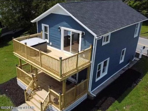 22 W Point Avenue, Harveys Lake, PA 18618