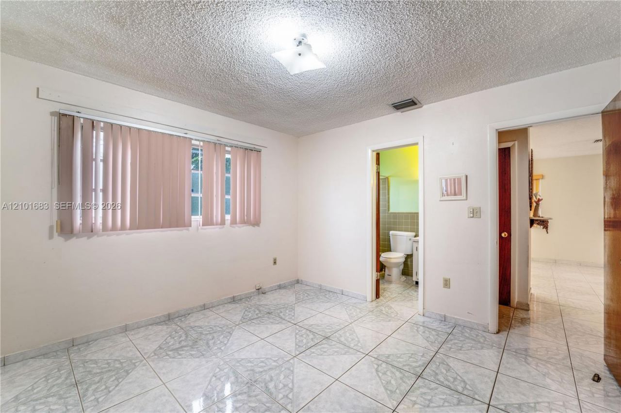 320 E 19th St , Hialeah, FL 33010 Photo