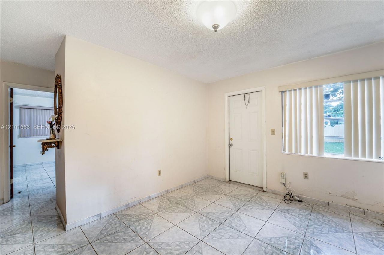 320 E 19th St , Hialeah, FL 33010 Photo