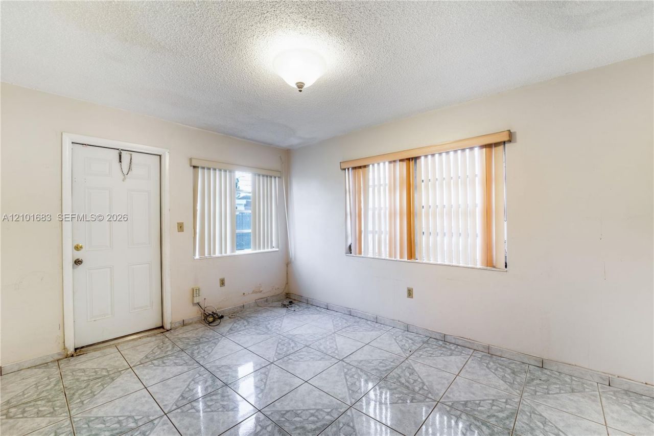 320 E 19th St , Hialeah, FL 33010 Photo