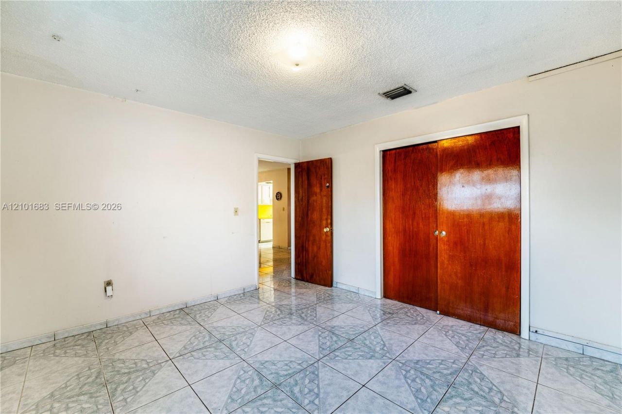 320 E 19th St , Hialeah, FL 33010 Photo