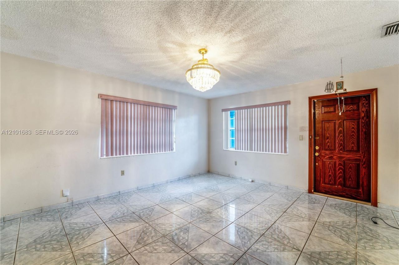 320 E 19th St , Hialeah, FL 33010 Photo