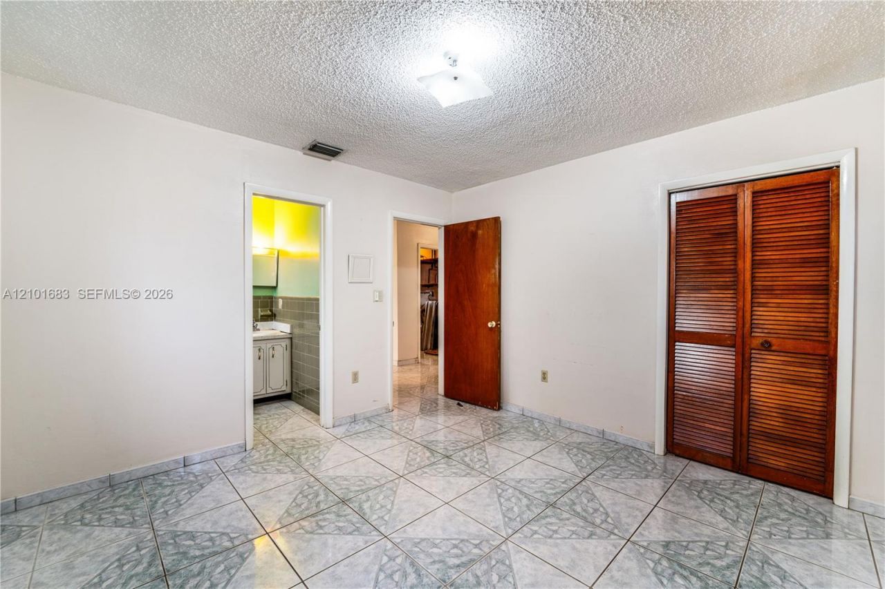 320 E 19th St , Hialeah, FL 33010 Photo