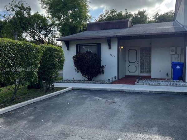 3624 SW 68th Ln, Unit 6-D, Miramar, FL 33023