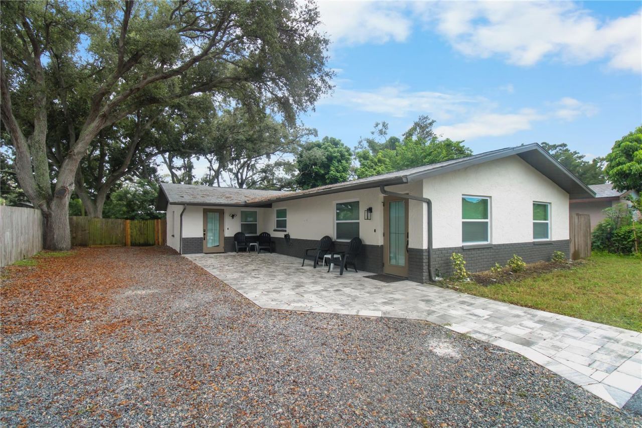 3050 Meadow Lake Avenue, Largo, FL 33771 Main Photo
