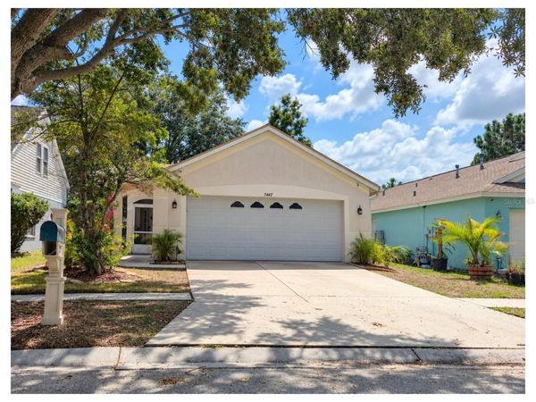7442 OXFORD GARDEN CIR , APOLLO BEACH, FL 33572