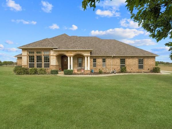 1066 Canyon Lake Road, Wills Point, TX 75169