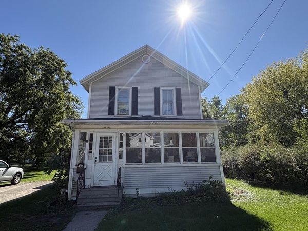 1529 OSHKOSH AVENUE, Oshkosh, WI 54902