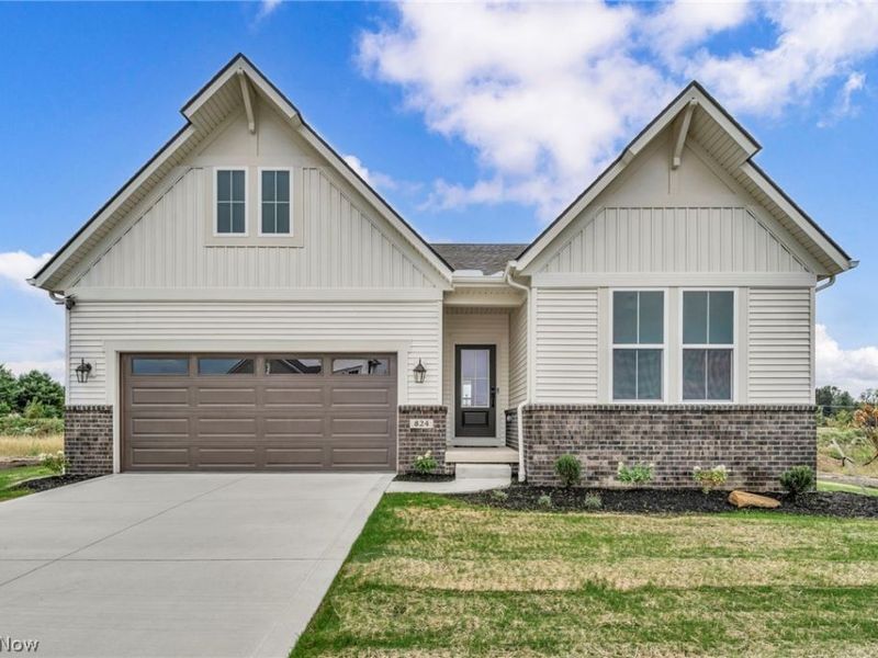 824 Colesbourne Circle, Green, OH 44685 Photo 2